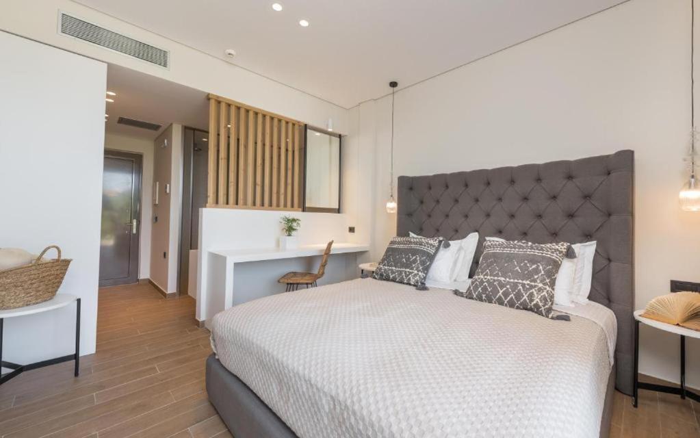 Eptanisos Beachfront Suites Zante Keri 外观 照片